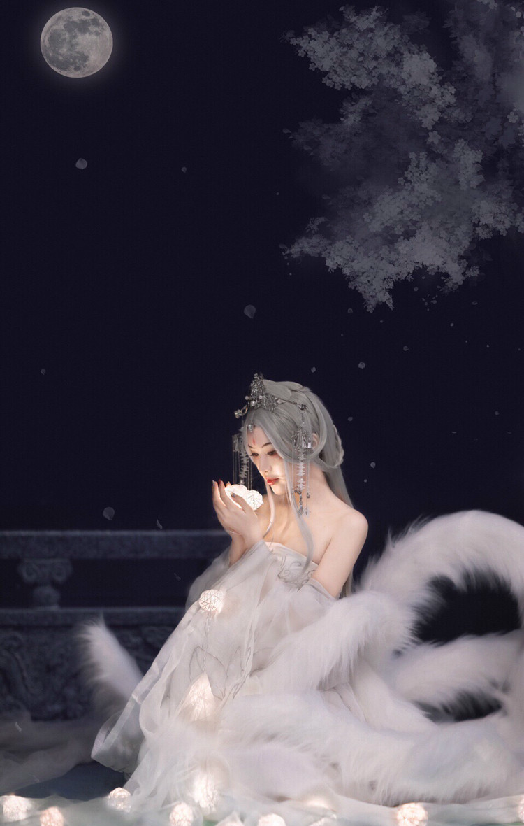 白狐,主题古风服饰,美女是身材与美貌并存,皮肤也是真好