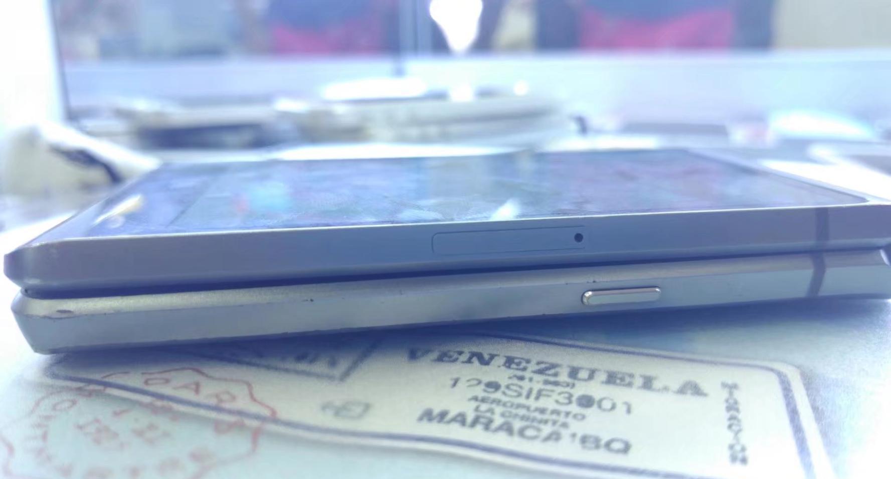 三星W2016和G9198哪个好 翻盖机皇到底值不值