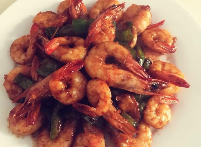 家常红烧基尾虾的 做法