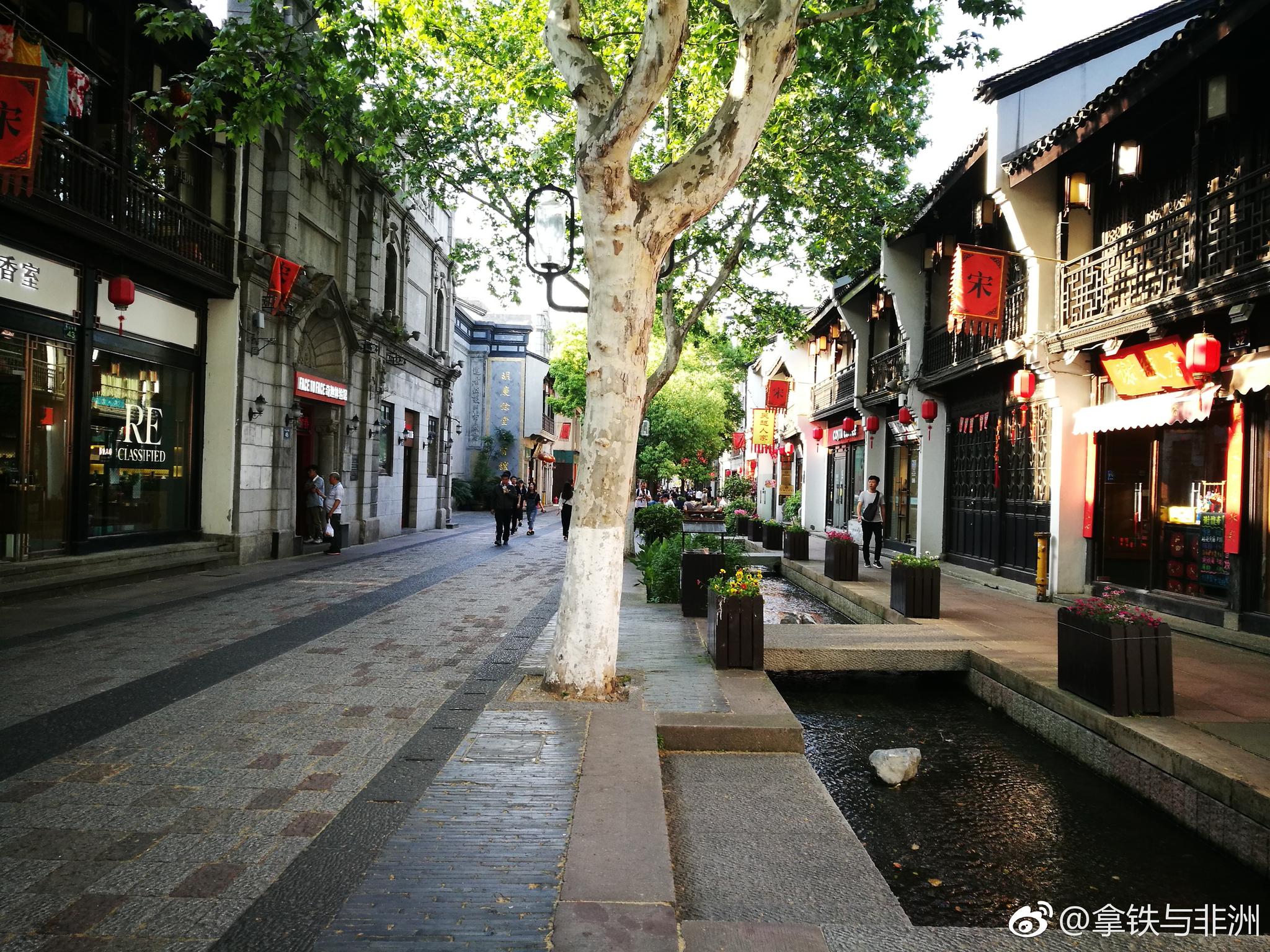 杭州南宋御街与河坊街相交,原来是南宋临安城的中轴线