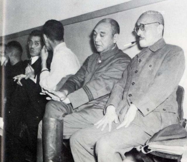 日本甲级战犯, 突然拍打东条英机光头, 因此被释放, 临死说出真相