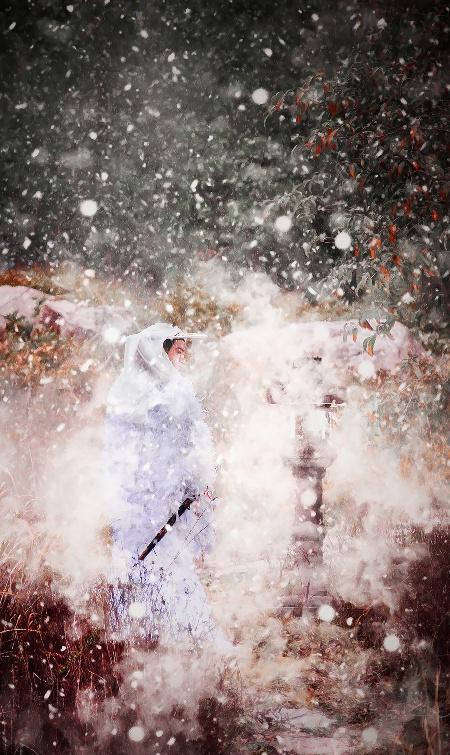 古典古装汉服长袍中国风复古唯美摄影古风美男侠客白衣英姿写真