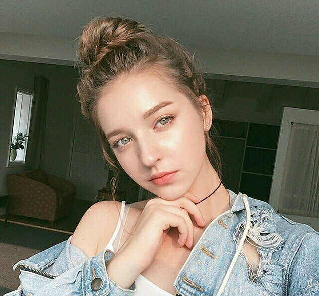 俄罗斯留学生美出天际,碾压各个整容脸,比起当红女星毫不逊色