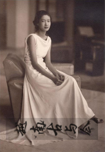 学生时代的越南末代皇后南芳颜值爆表后被誉为全球最美皇后之一