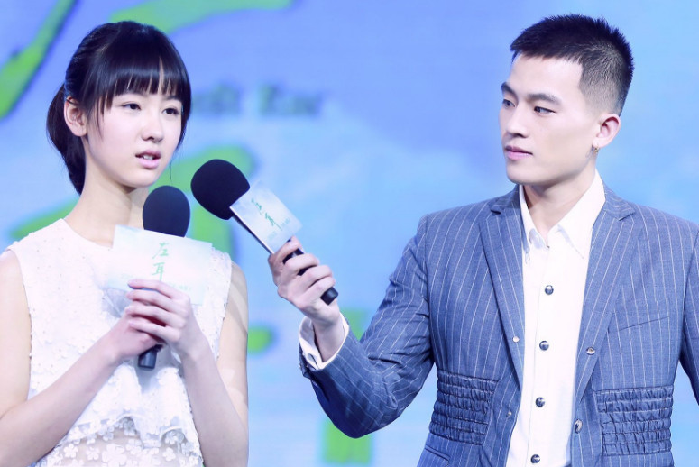 《左耳》,陈都灵,欧豪,杨洋,胡夏,马思纯等主演.