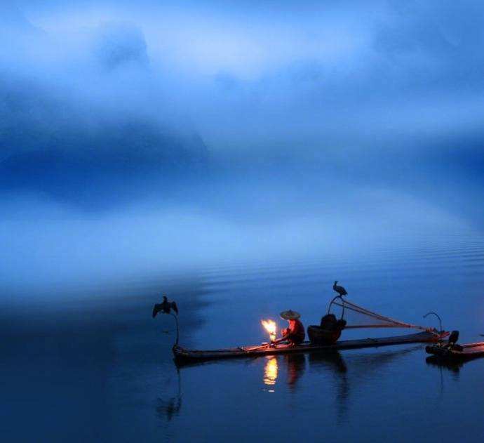 月黑见渔灯孤光一点萤晚安