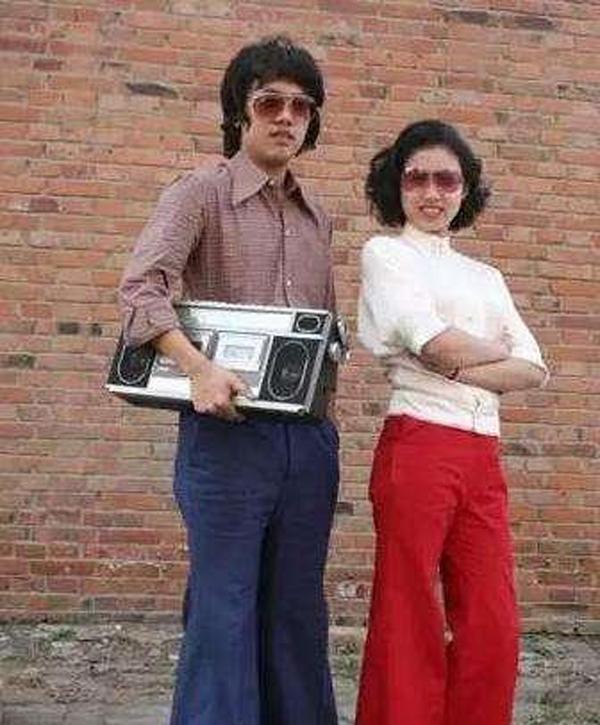 80年代大众流行穿着,搁到现在也不过时,对不会穿衣的很有参考性