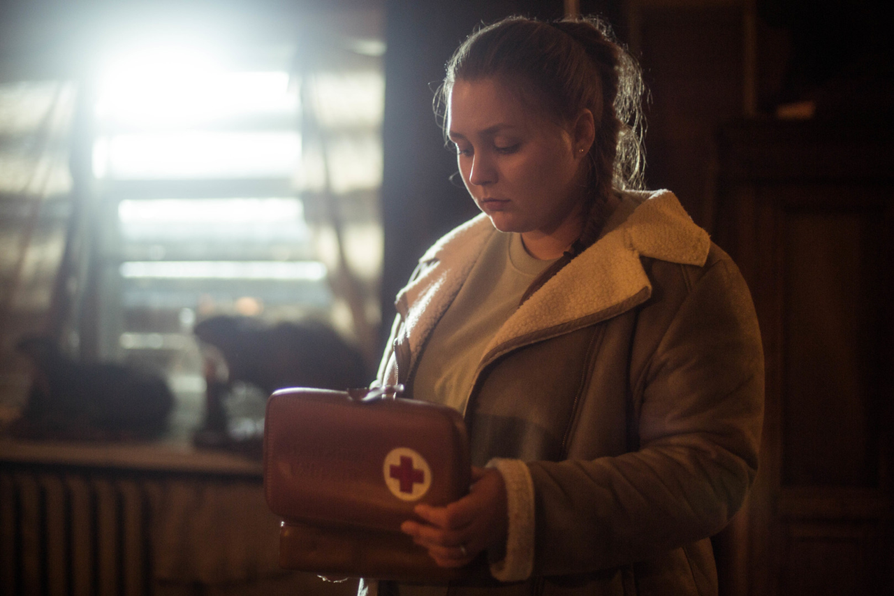 《鬼照片》一拍就送命, 可有转环空间?