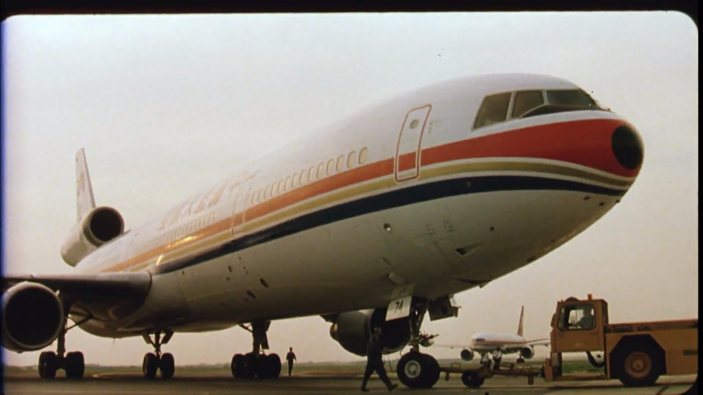 蓝天569,重温电影《紧急迫降》