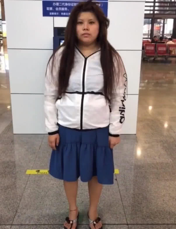动车上秀"化装大法",胖妹网恋"奔现",男生可能会逃走
