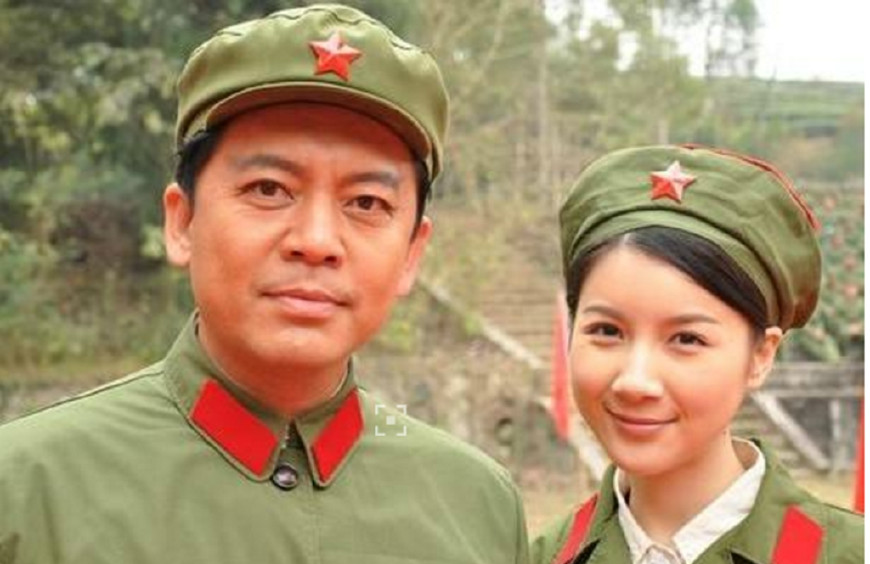 他的女儿叫何雨果,一看名字就知道夫妻俩很恩爱,何