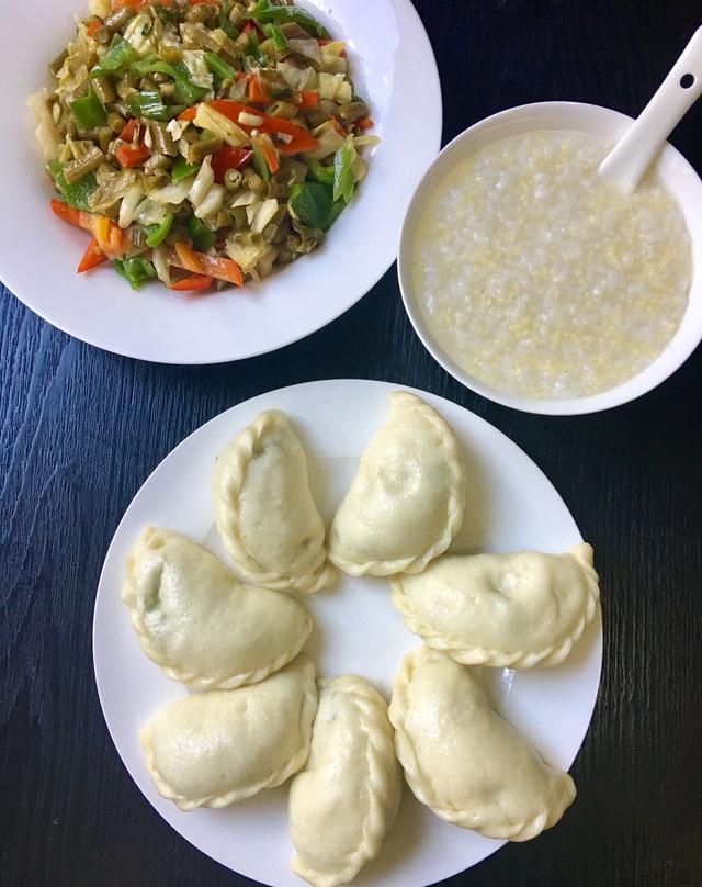 70后夫妇的日常早餐(六日早餐)