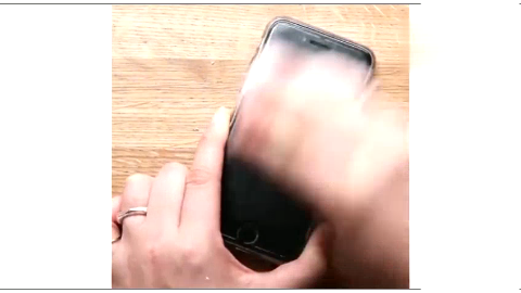 手机屏幕有划痕?教你一招,1分钟快速修复,像新