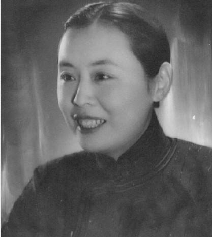 丈夫是抗日英雄,她和女儿却当起了汉奸,最后同时被枪毙