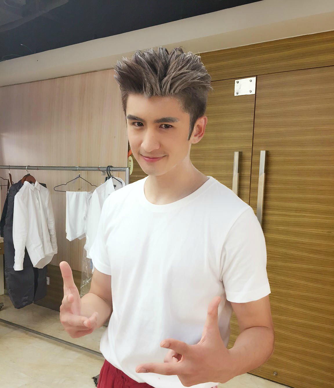 来自大连的4位当红男星|大连|男演员|大浴女_新浪新闻