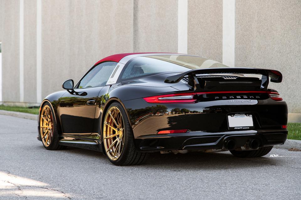 保时捷 911 targa,这配色真棒!