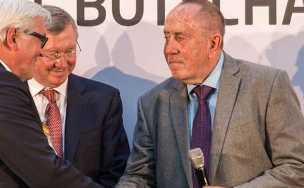 为何德国是世界杯第一强队? 17年前爆炸中重生