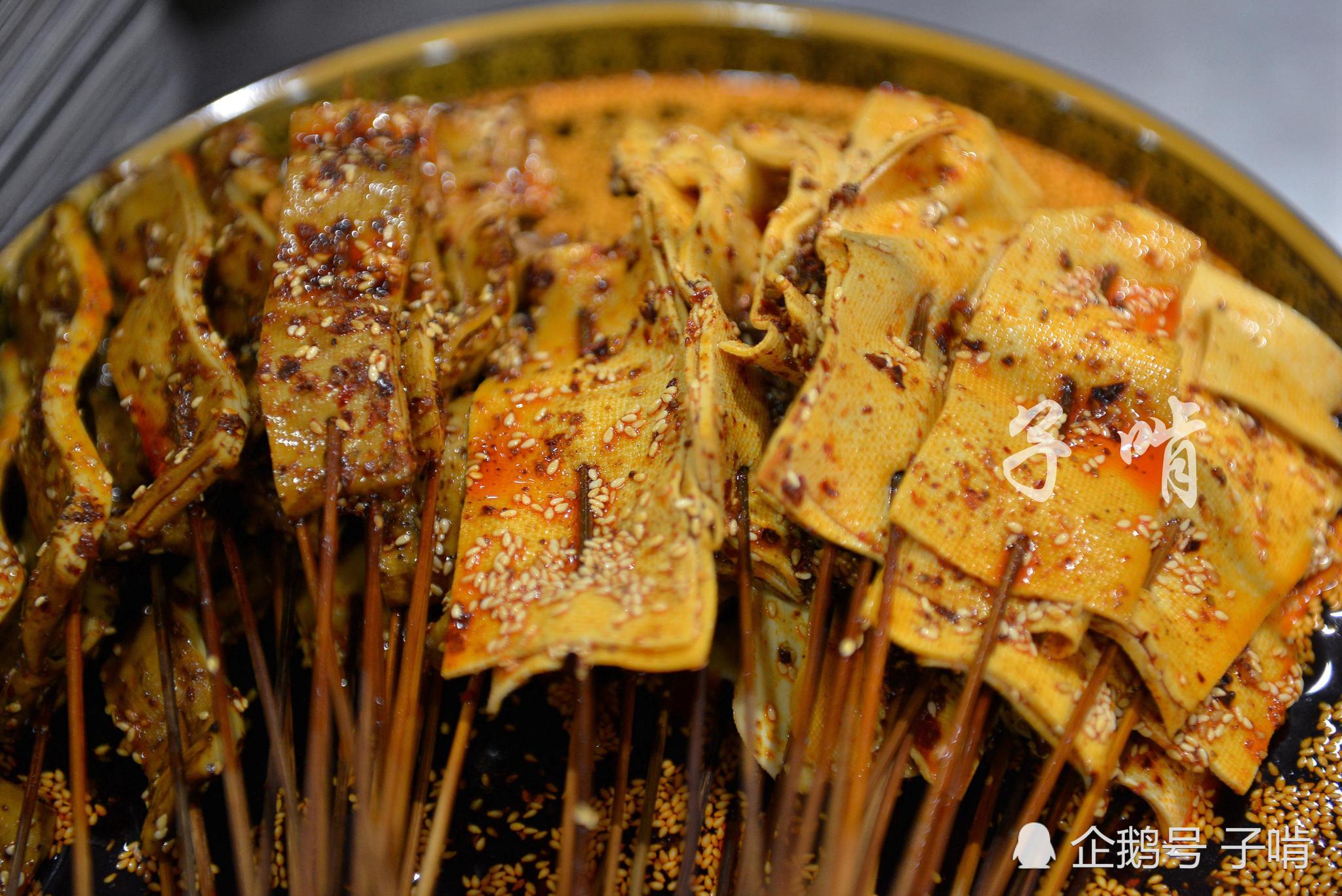 面馆最受欢迎的不是面 重口味的麻辣串一两元卖疯了|小菜|面馆|豆皮