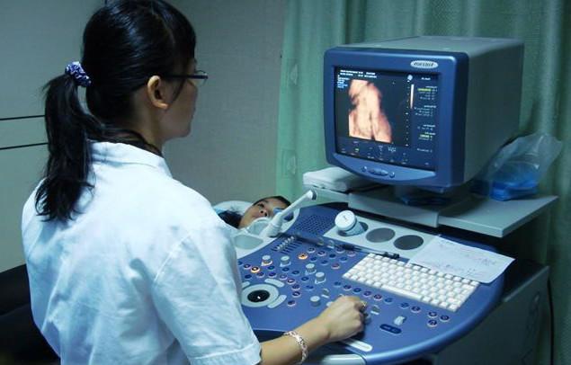 怀孕3个月没忍住做了个美甲, 去做四维彩超的时候很伤心