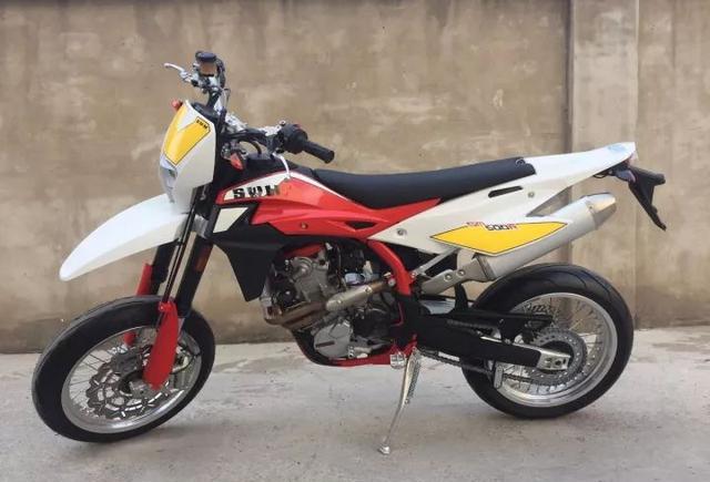 盘点国内最便宜的大排进口功能型摩托车swm(含报价)