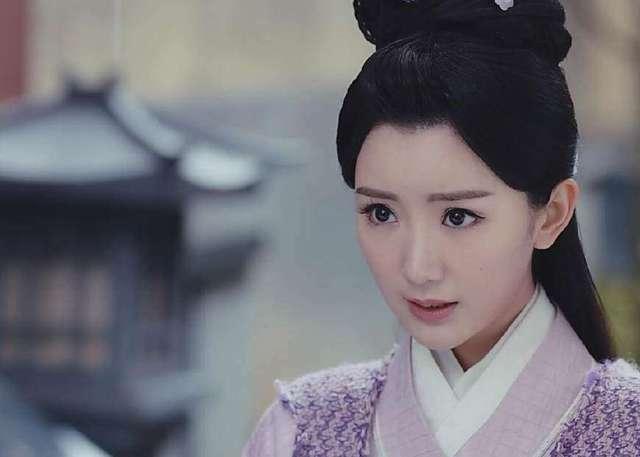 《锦绣未央》李常茹有6套衣服,第1套好柔弱,第4