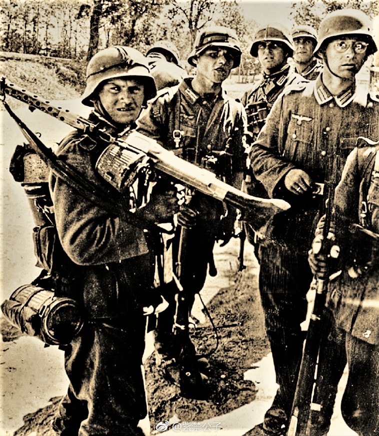 第二次世界大战中的老照片.通过这一组照片