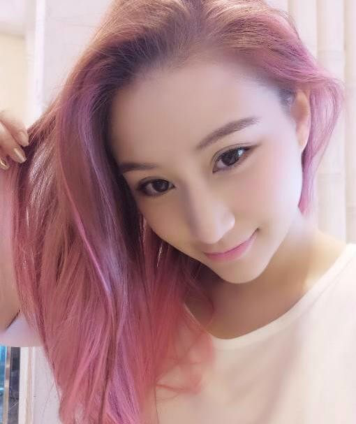 英皇少公子苦追2年把港澳最正名媛的赌王千金收入囊中,祝福他们