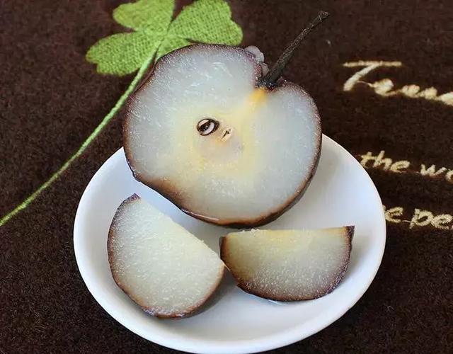 冻梨、冻柿子东北人的两道硬菜,好吃到哭