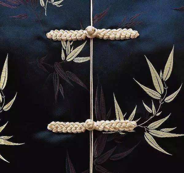 柔情不断似春水,中国盘扣的百般风情_新浪看点