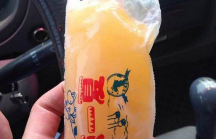 渐渐消失的儿时小冰棍全吃过允许小编叫你一声爷爷