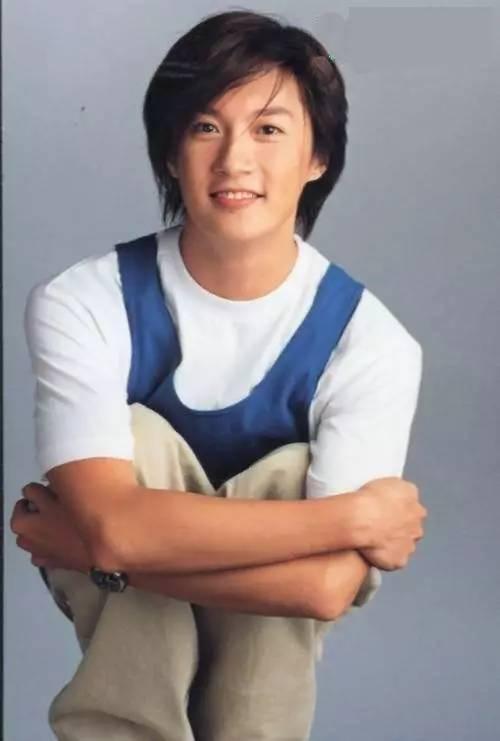 小神龙俱乐部回忆袭来,胡可迟帅再同框,两人儿子奇妙撞脸