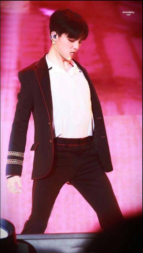 npc顶胯:陈立农羞涩,尤长靖人畜无害,而他"杀"人不眨眼!