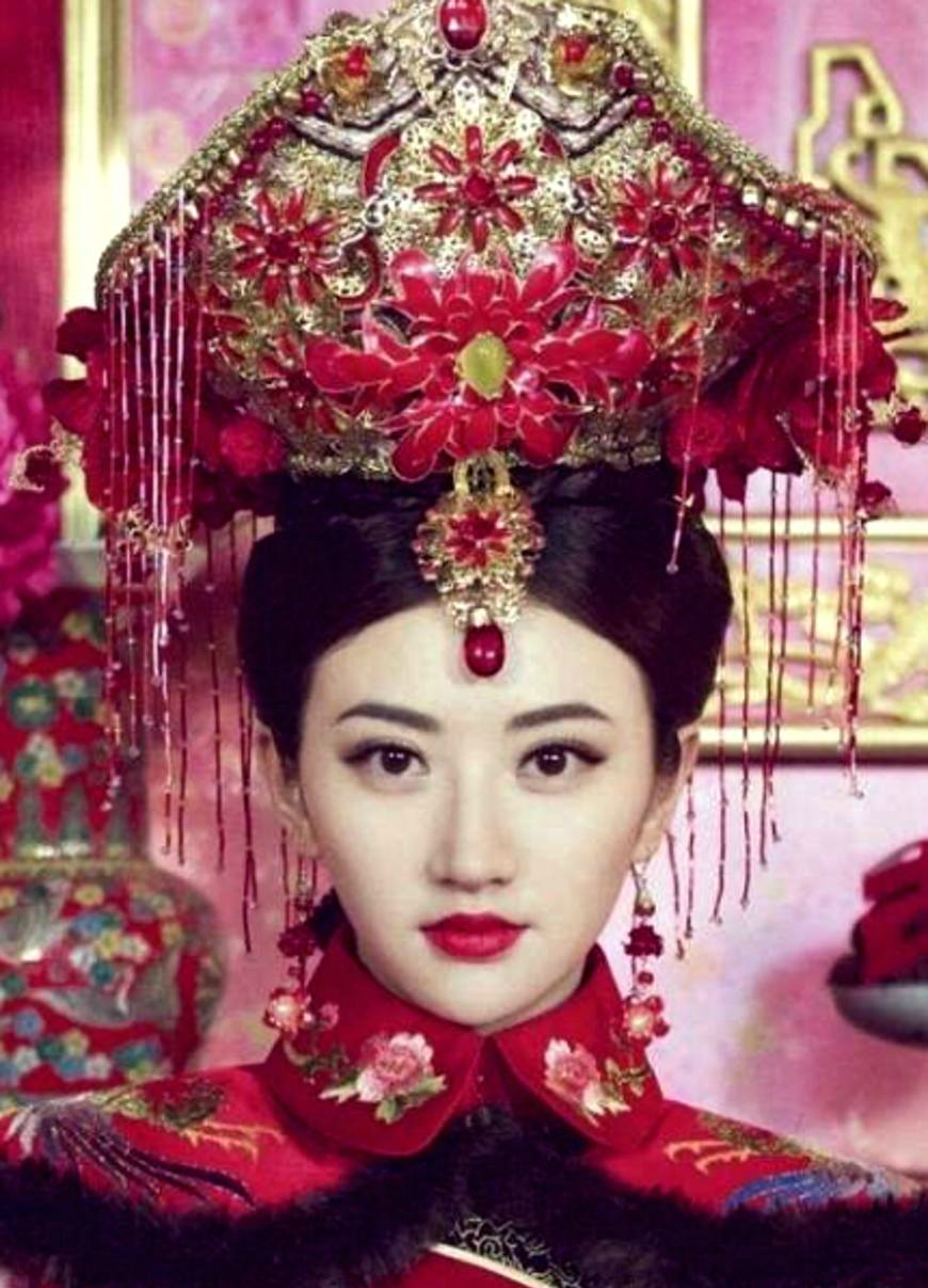 古装剧中女星的凤冠赵丽颖平淡美景甜超霸气最后一位太辣眼