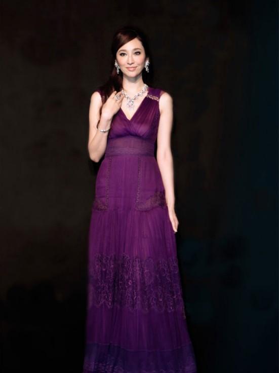 女星同穿紫色礼服, 杨幂端庄赵丽颖性感?|唐嫣|赵丽颖|杨幂_新浪新闻