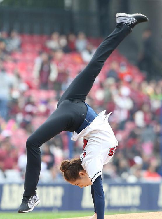 时尚运动紧身裤不怕穿出尴尬这样的你好美