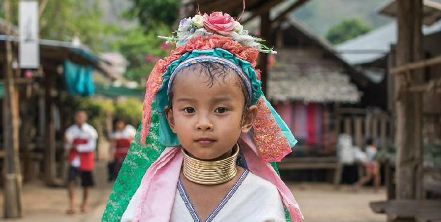 泰国长颈族女孩5岁开始带铜圈这样的美你承受得来吗