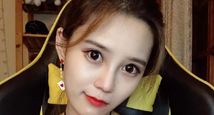 绝地求生:人气最高的四位女解说,小彤第三,第一用实力征服观众