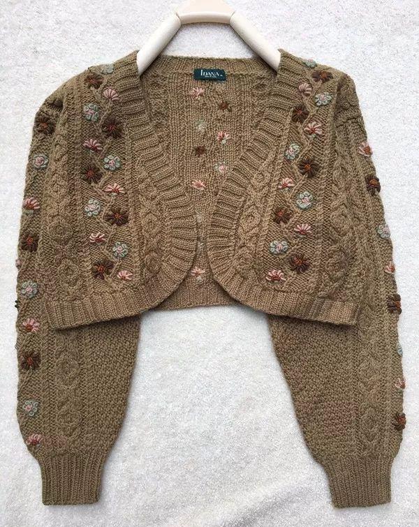 手工编织流行前线/盘点明星们都喜欢的手工编织棒针毛衣