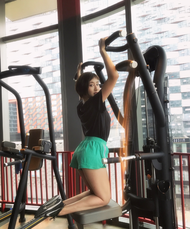 性感就活该被骚扰体操女神周捷晒照被骂发文回怼你管不着