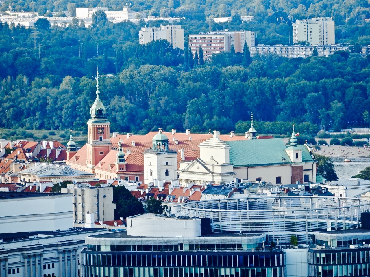 老全景波兰城镇视图华沙 库存图片. 图片 包括有 重建, 人们, 横向, 全景, 都市风景, 城市, 欧洲 - 25252107