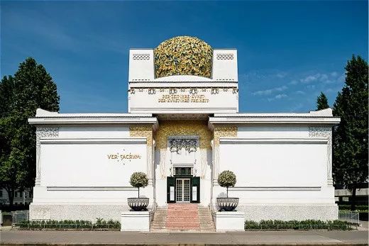 维也纳地标分离派大金球金叶被盗