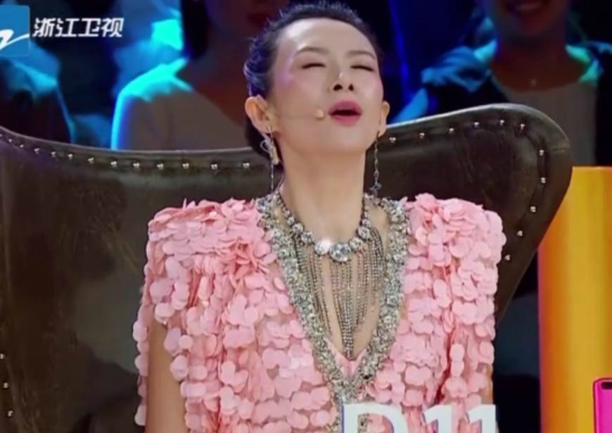 《艺伎回忆录》中,有一场戏是要被巩俐姐扇大嘴巴子的!