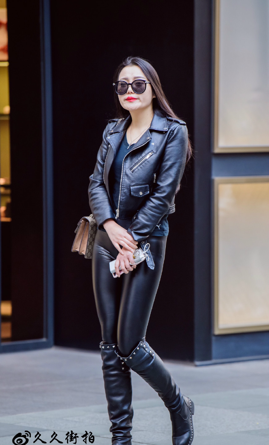 皮衣皮裤皮靴穿出时尚最炫酷