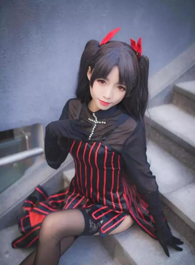 黑色的双马尾大小姐