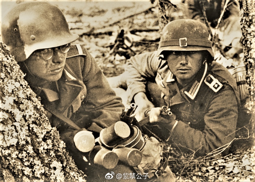 第二次世界大战中的老照片.通过这一组照片