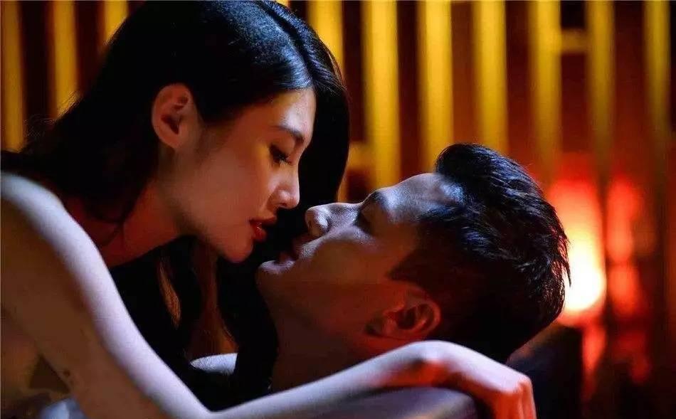 生完孩子后, 老婆不让我碰, 我妈来家里后, 她和我分居了