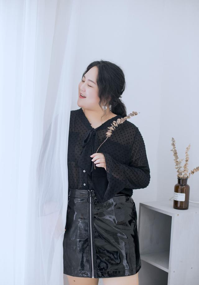 180斤女孩凭啥能够年入百万?这张最in的图片告诉你!