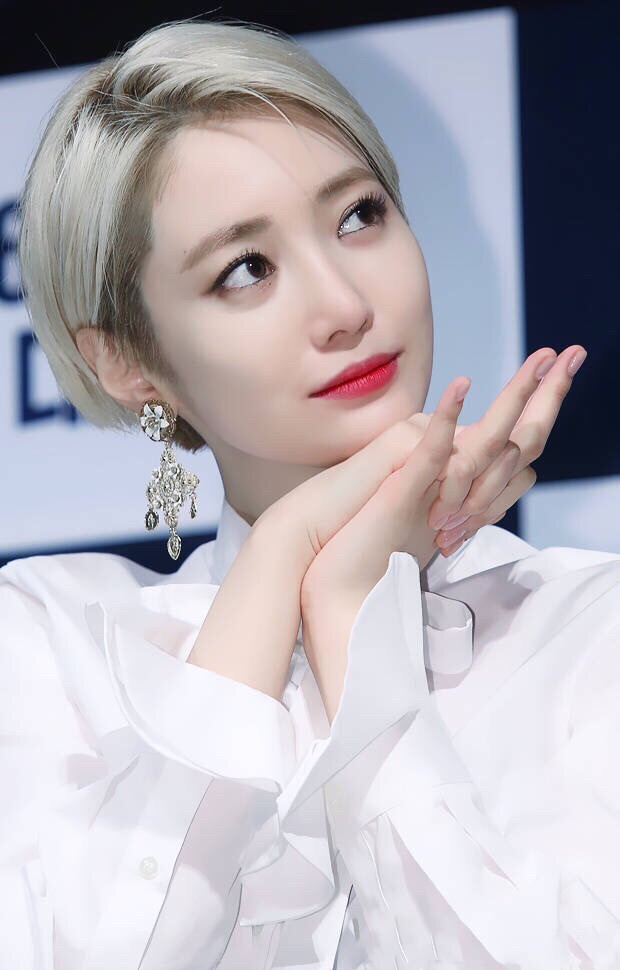 内心强大的人,就敢于嘲笑自己;真正自信的人|高俊熙|内心强大|位置