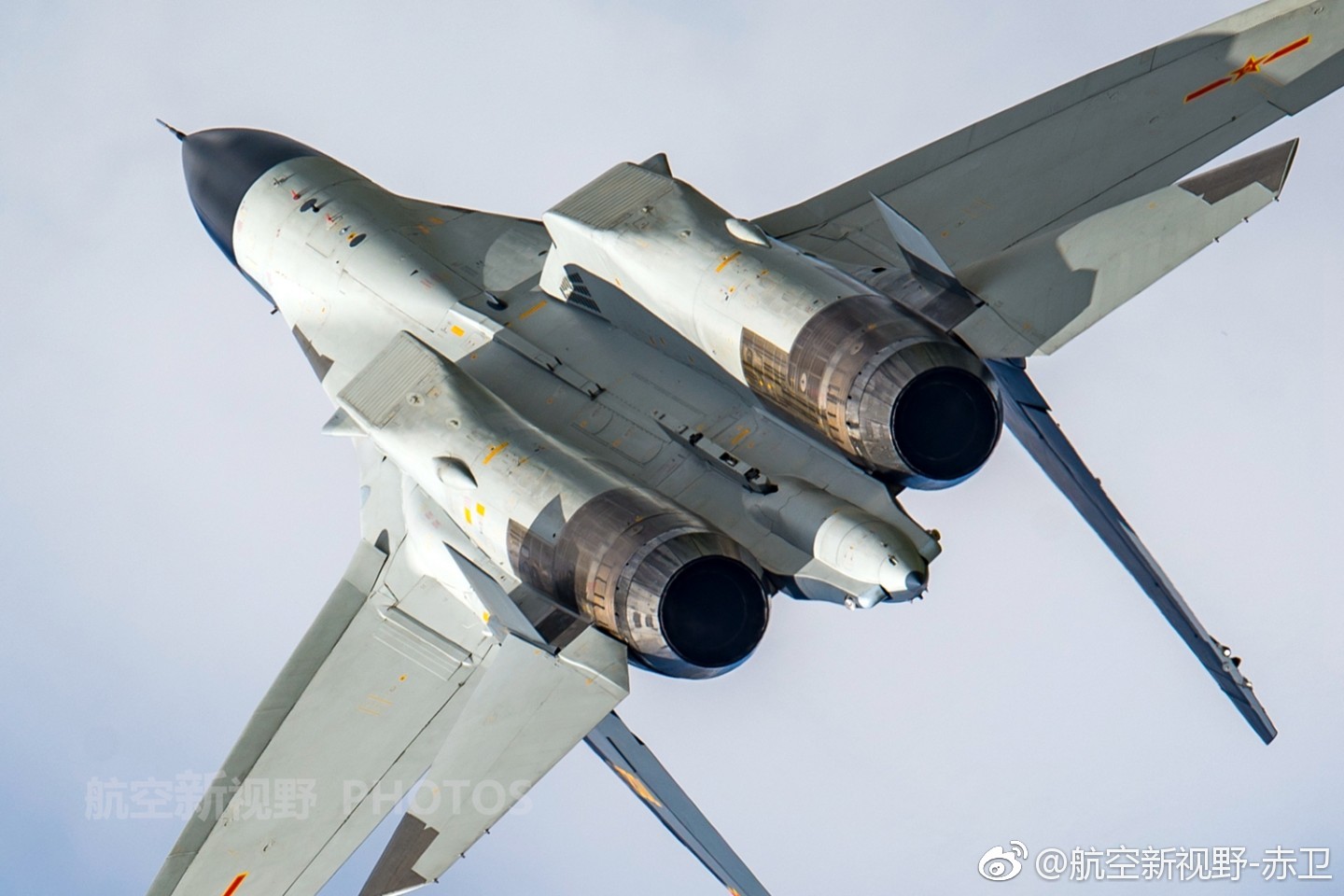 中国空军歼11bs第3次亮相长春大房身机场今年飞行时间最长