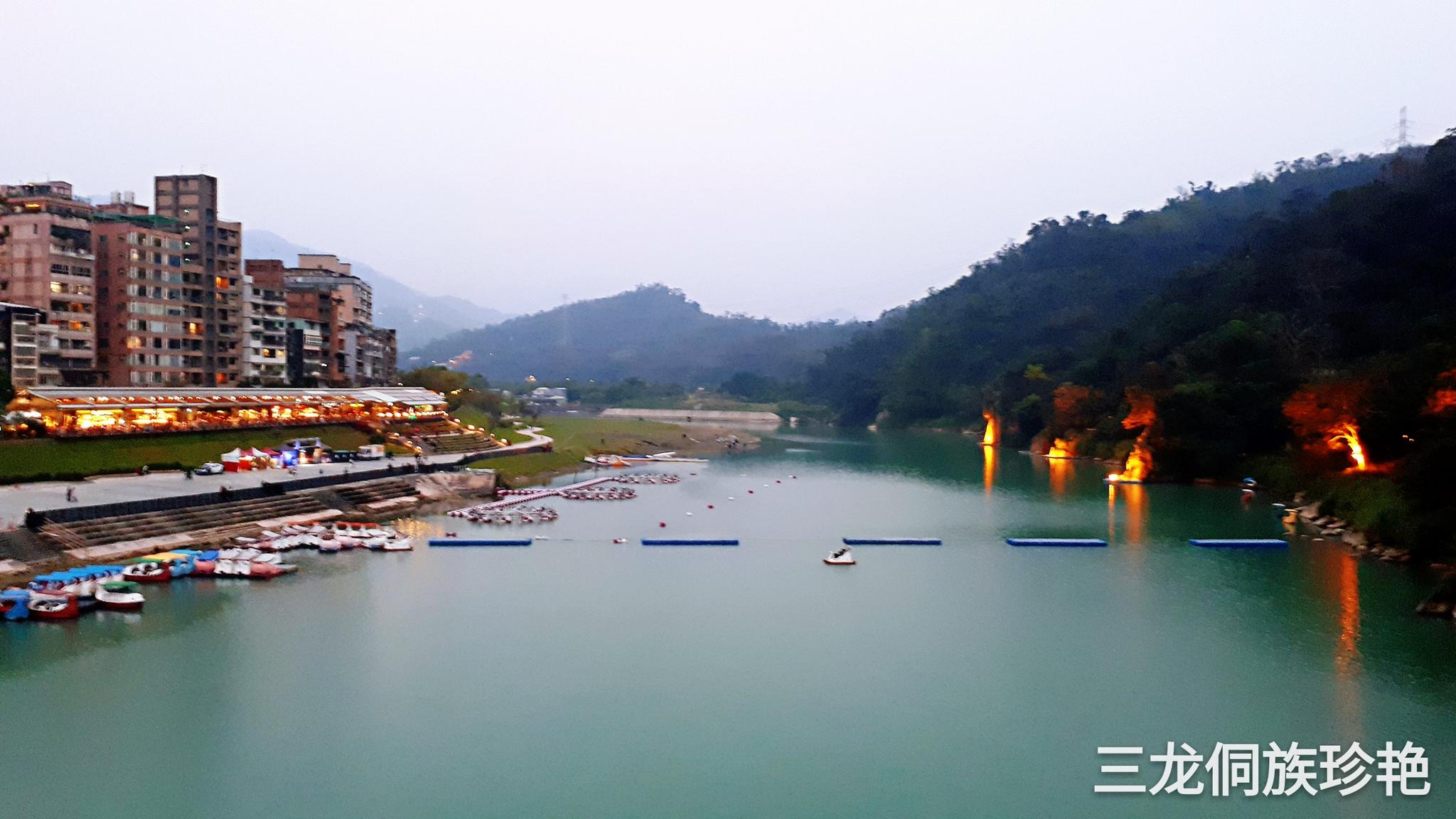 台湾八大景之一,碧潭风景区观赏2018全新水舞光影秀